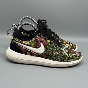 Nike Roshe 2 Women's 7 Black Floral Athletic Running Sneakers Low Top Comfort